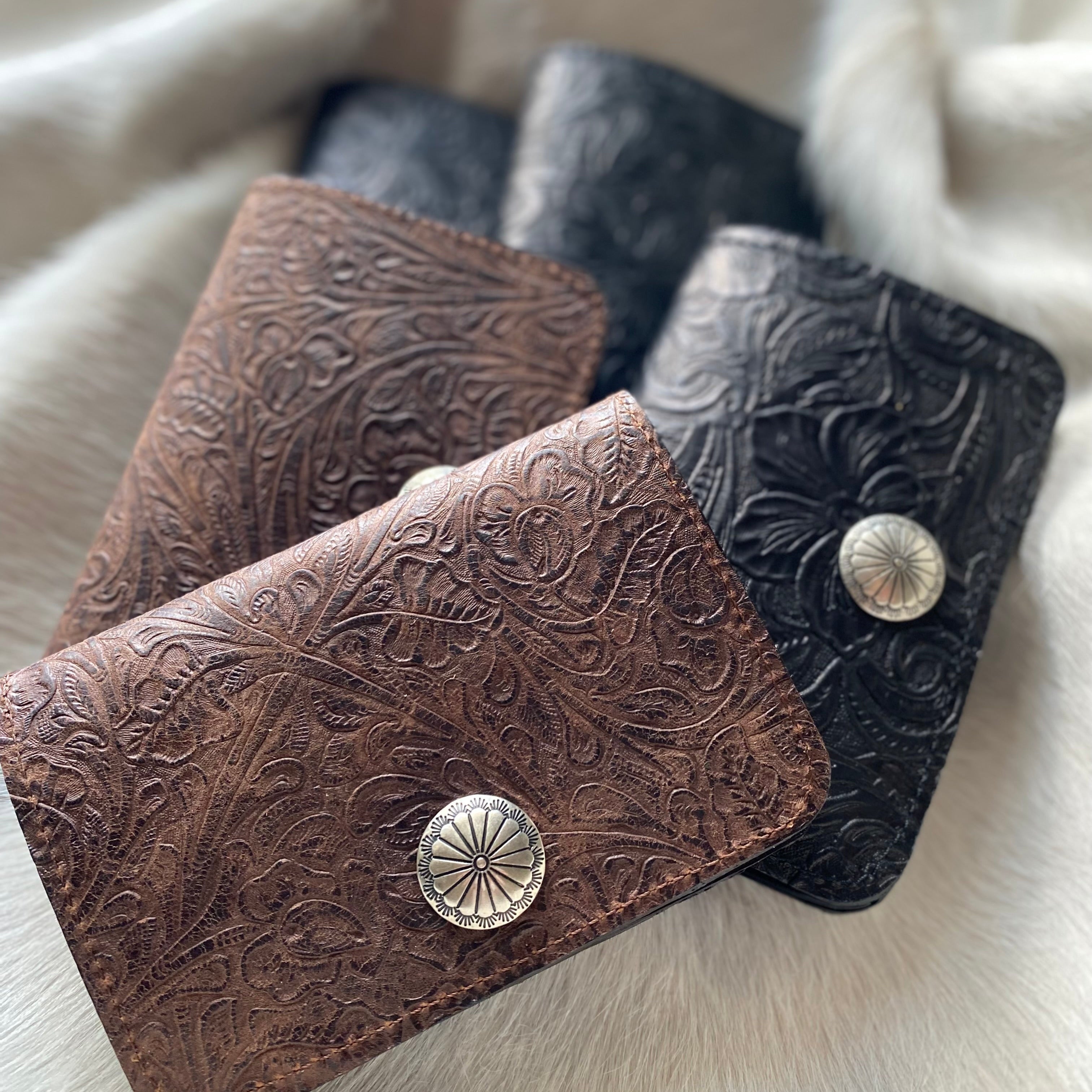 Wallets - LovLeathers
