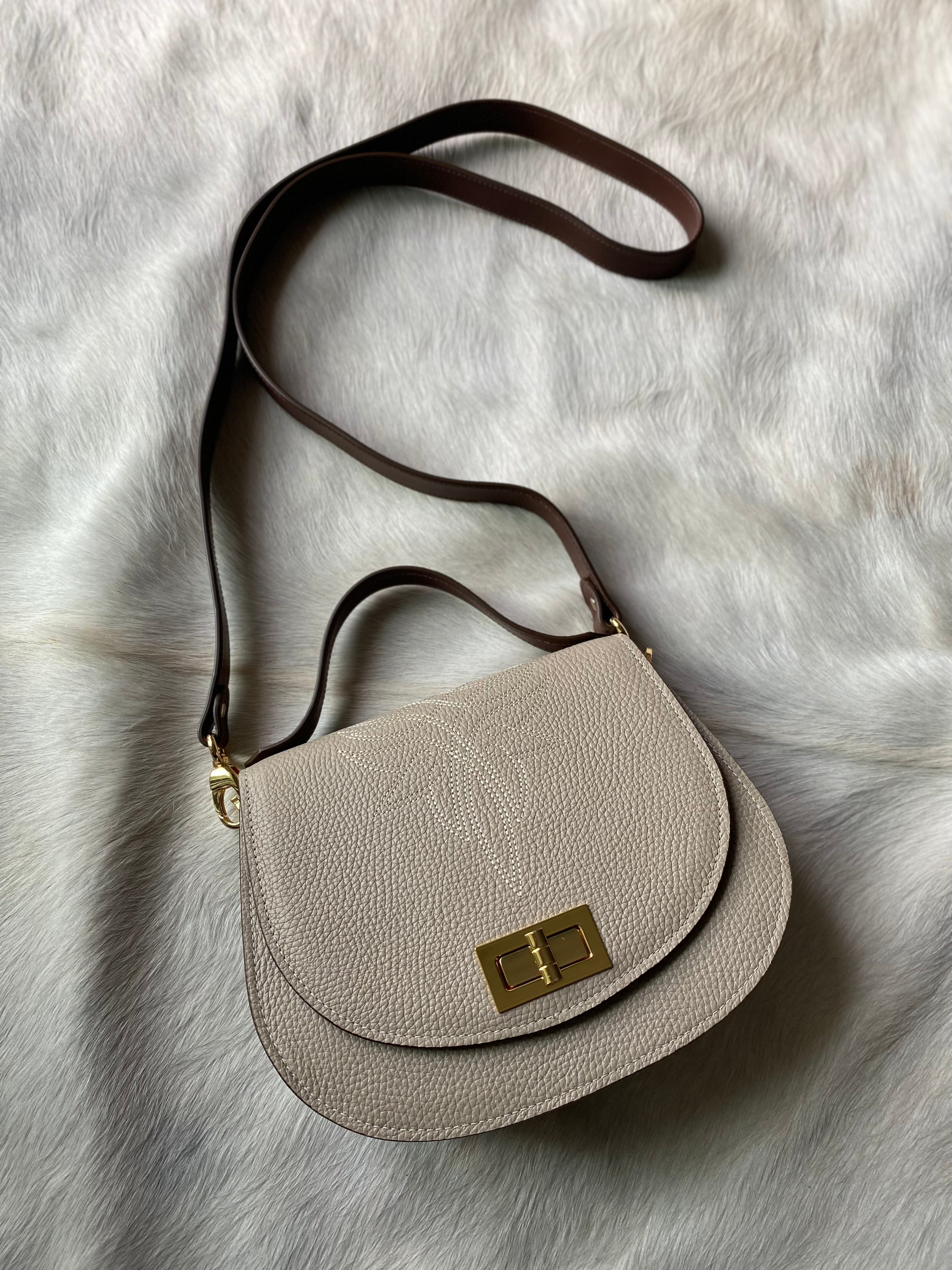 Boot Stitch Pioneer Handbag- Moon Pebble Grain