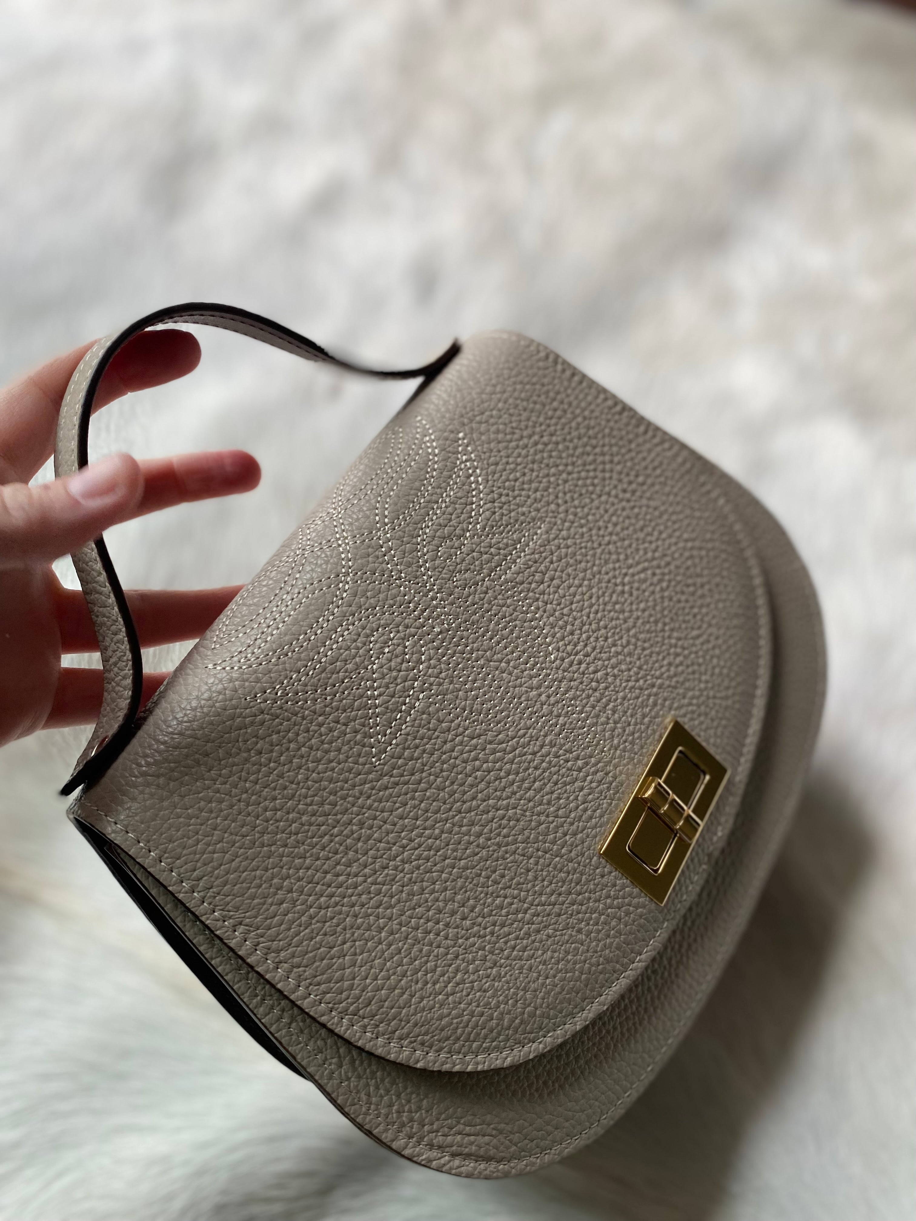 Boot Stitch Pioneer Handbag- Moon Pebble Grain