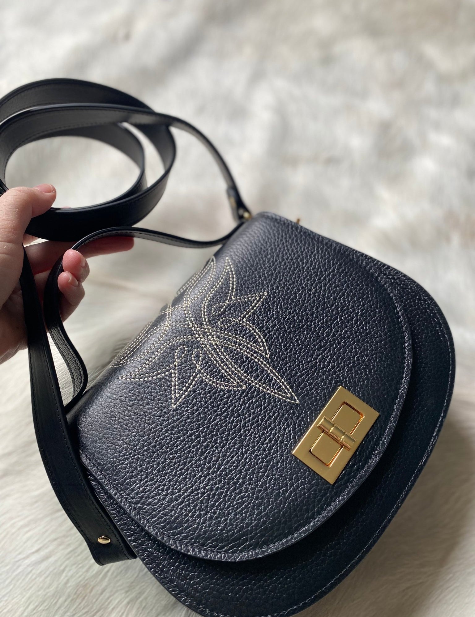 Boot Stitch Pioneer Handbag - Black - LovLeathers