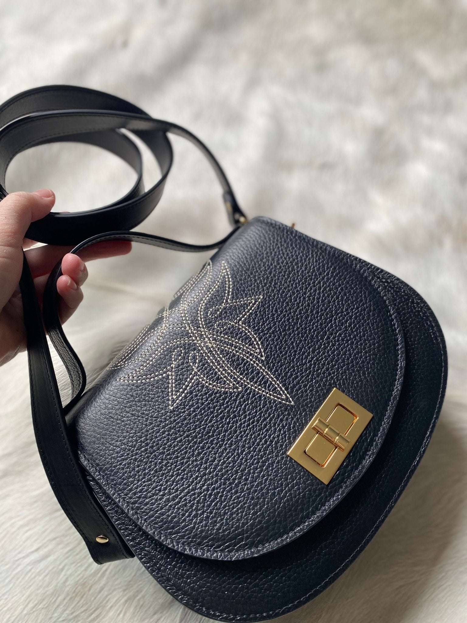 Boot Stitch Pioneer Handbag - Black - LovLeathers
