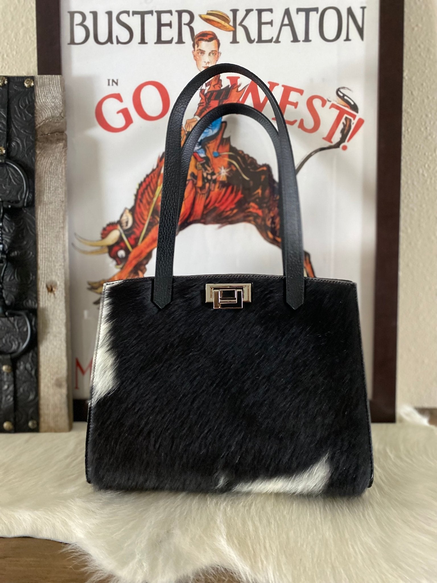 Cowhide B/W Tote bag - LovLeathers