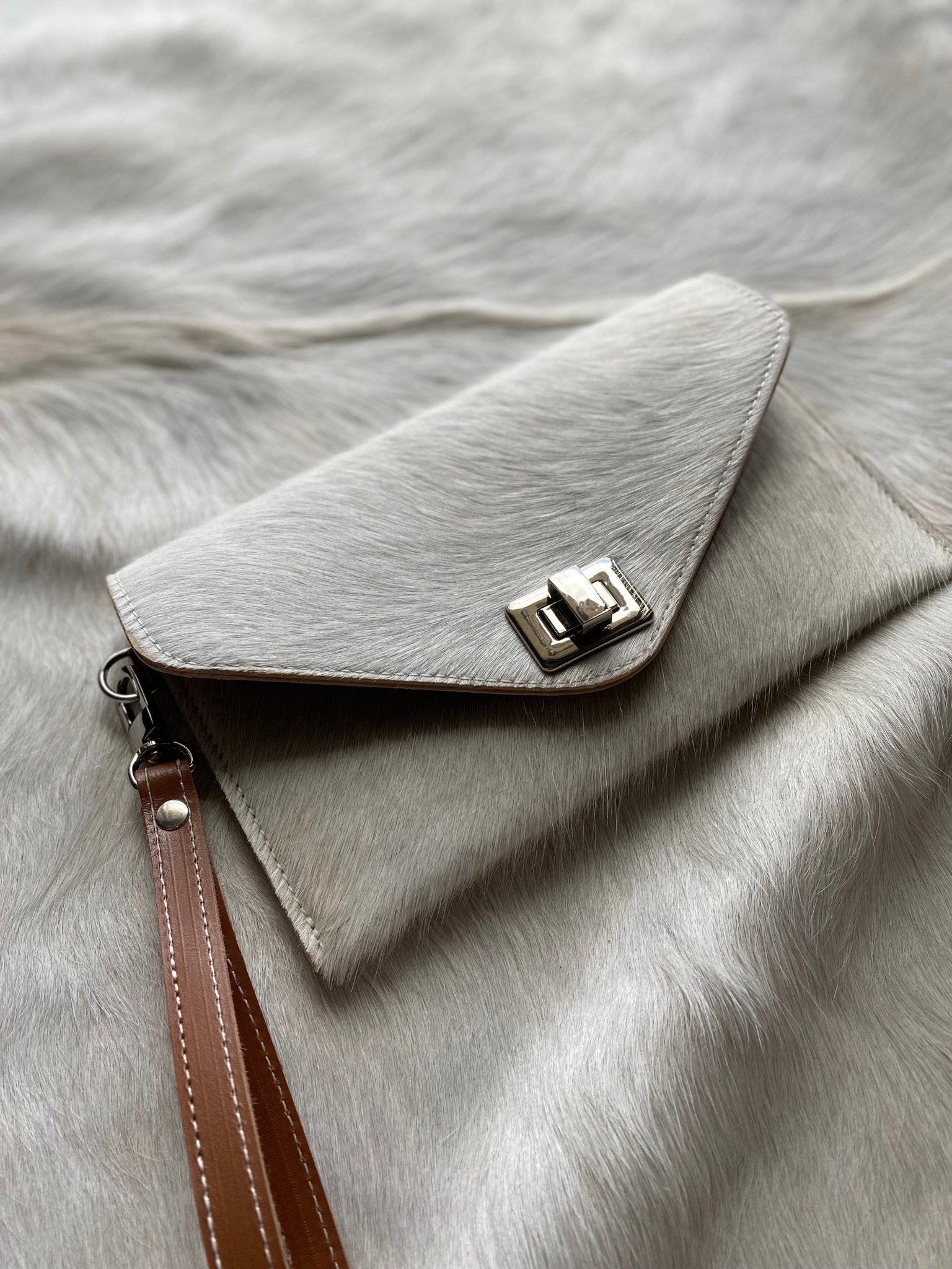 Cowhide Clutch - Blonde - LovLeathers