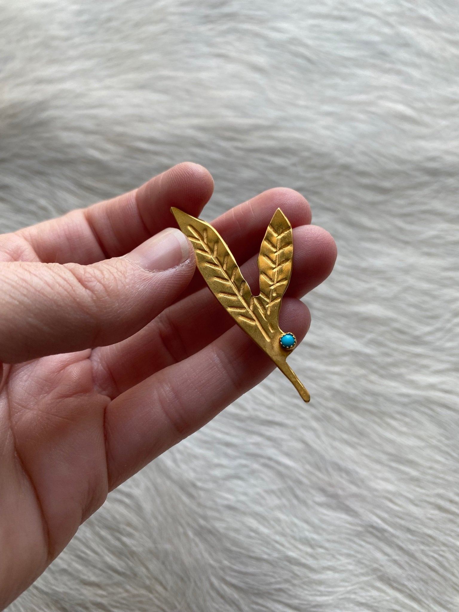Gold Leaf Pin - LovLeathers