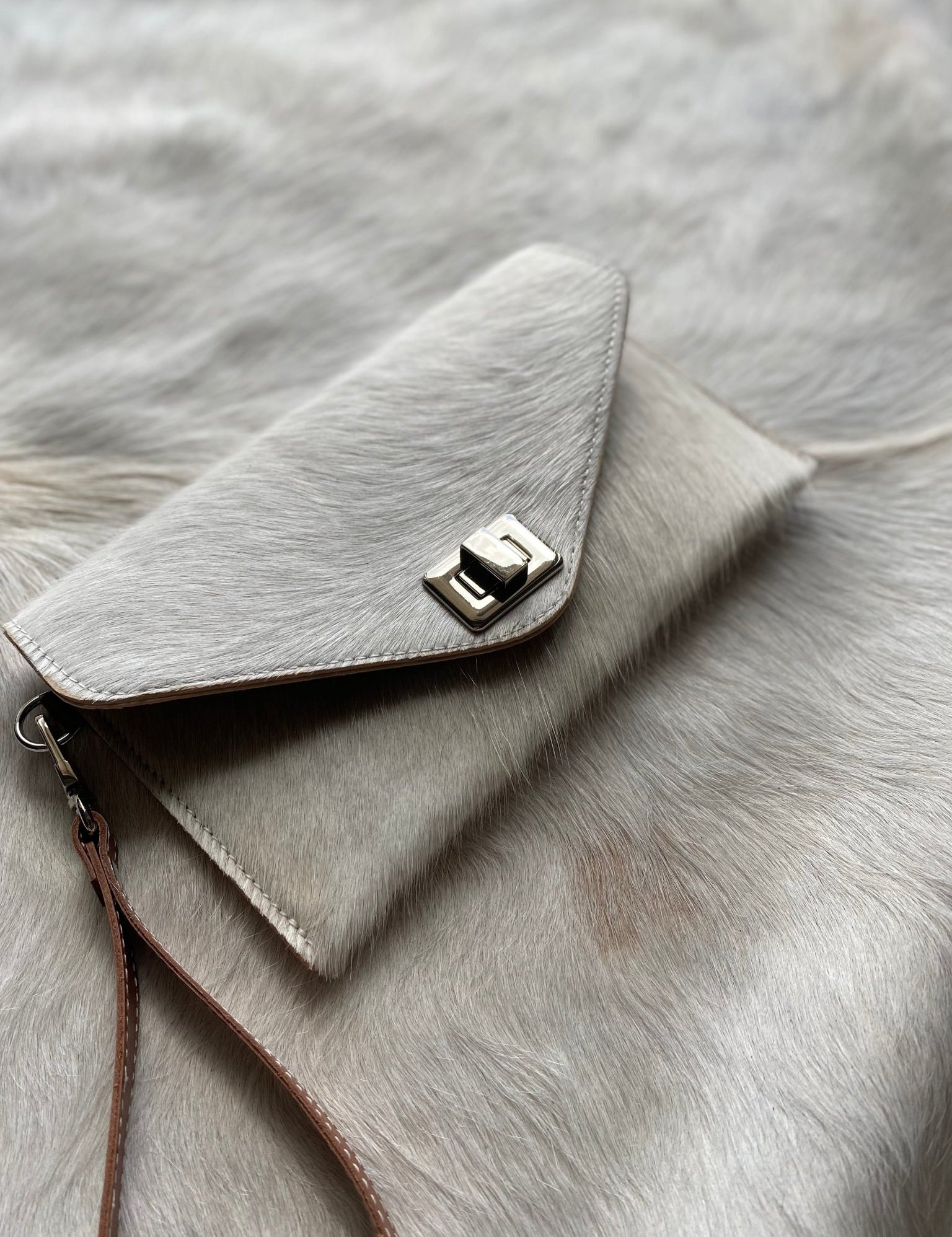 Cowhide Clutch - Blonde - LovLeathers