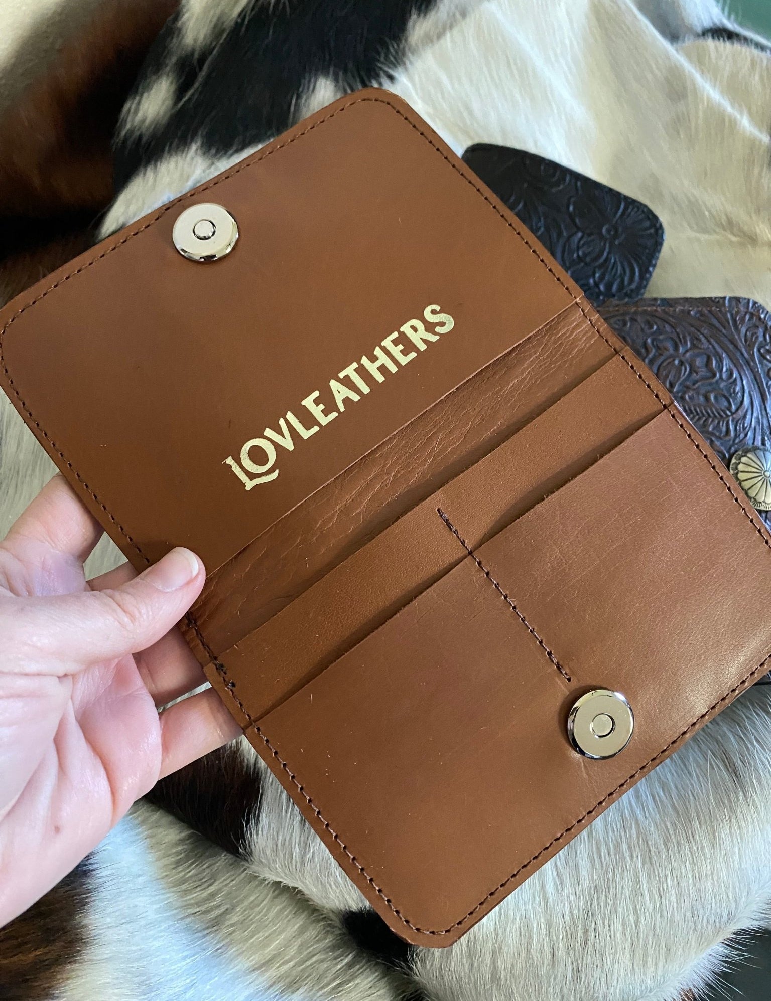 Cowhide Wallet - LovLeathers