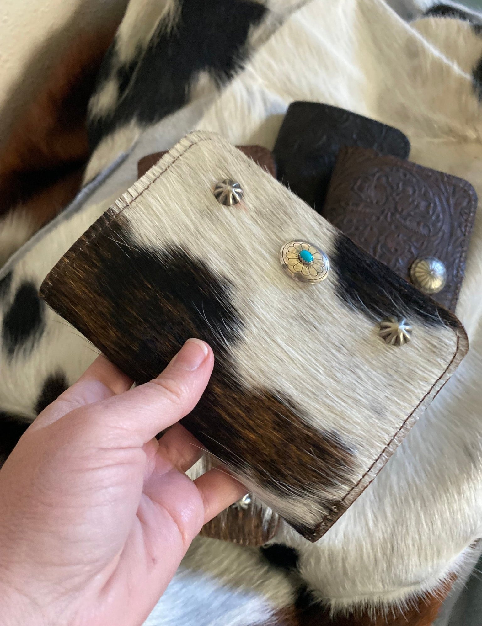 Cowhide Wallet - LovLeathers