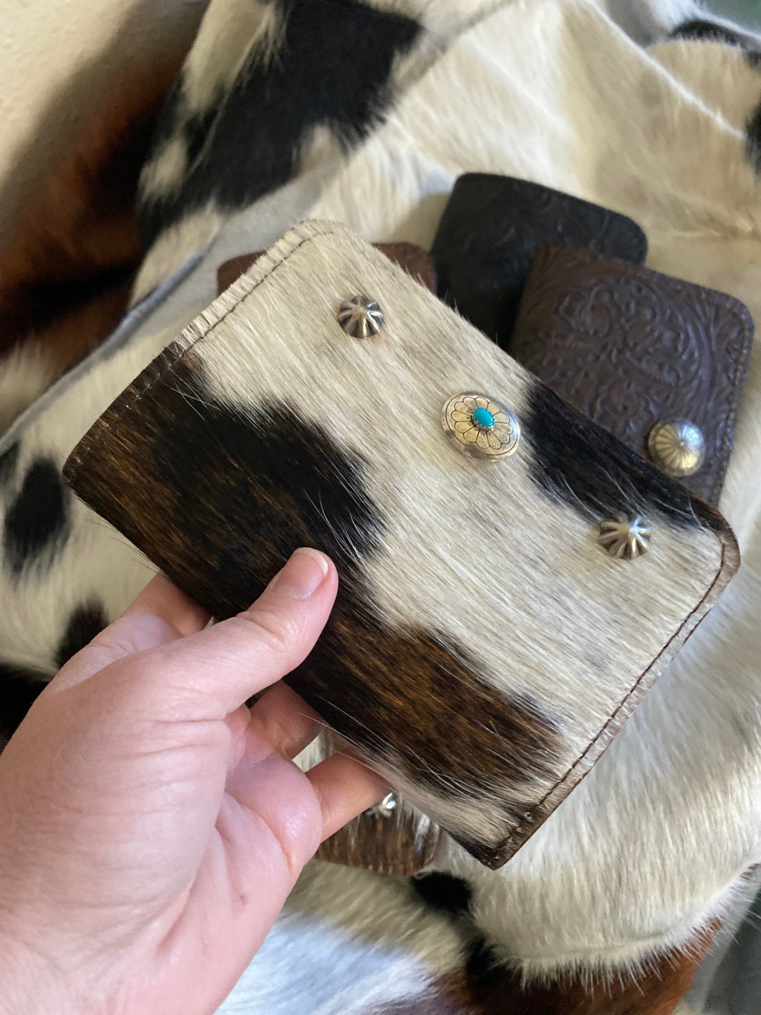 Cowhide Wallet - LovLeathers