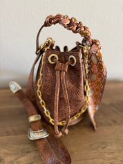 Styled Settler Bucket Bag - Cognac - LovLeathers