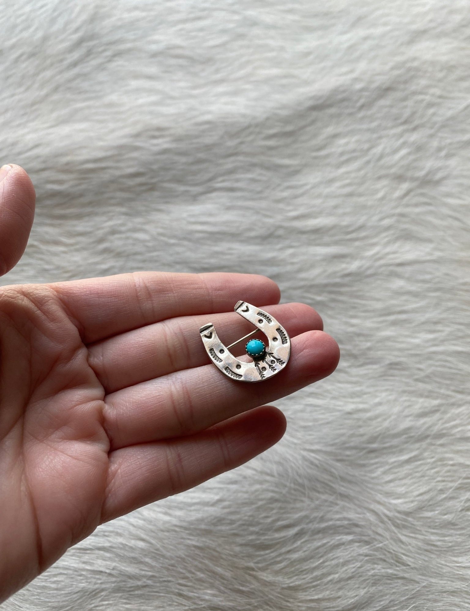 Horseshoe Turquoise Pendant Brooch - LovLeathers