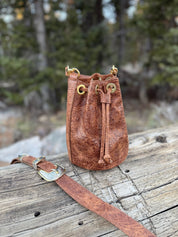 The Settler Bucket Bag - Cognac - LovLeathers