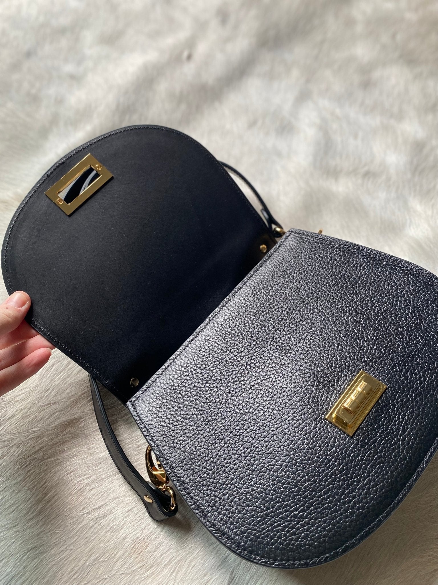 Boot Stitch Pioneer Handbag - Black - LovLeathers