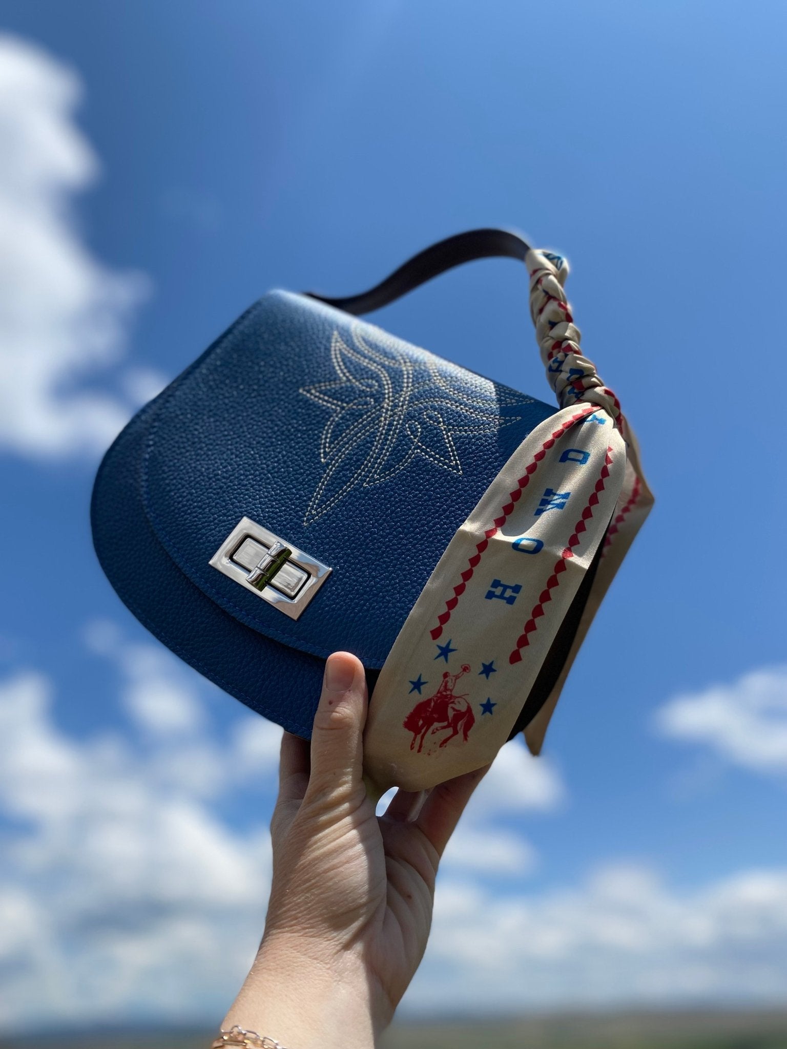 Styled Howdy America Blue Pioneer Handbag - LovLeathers