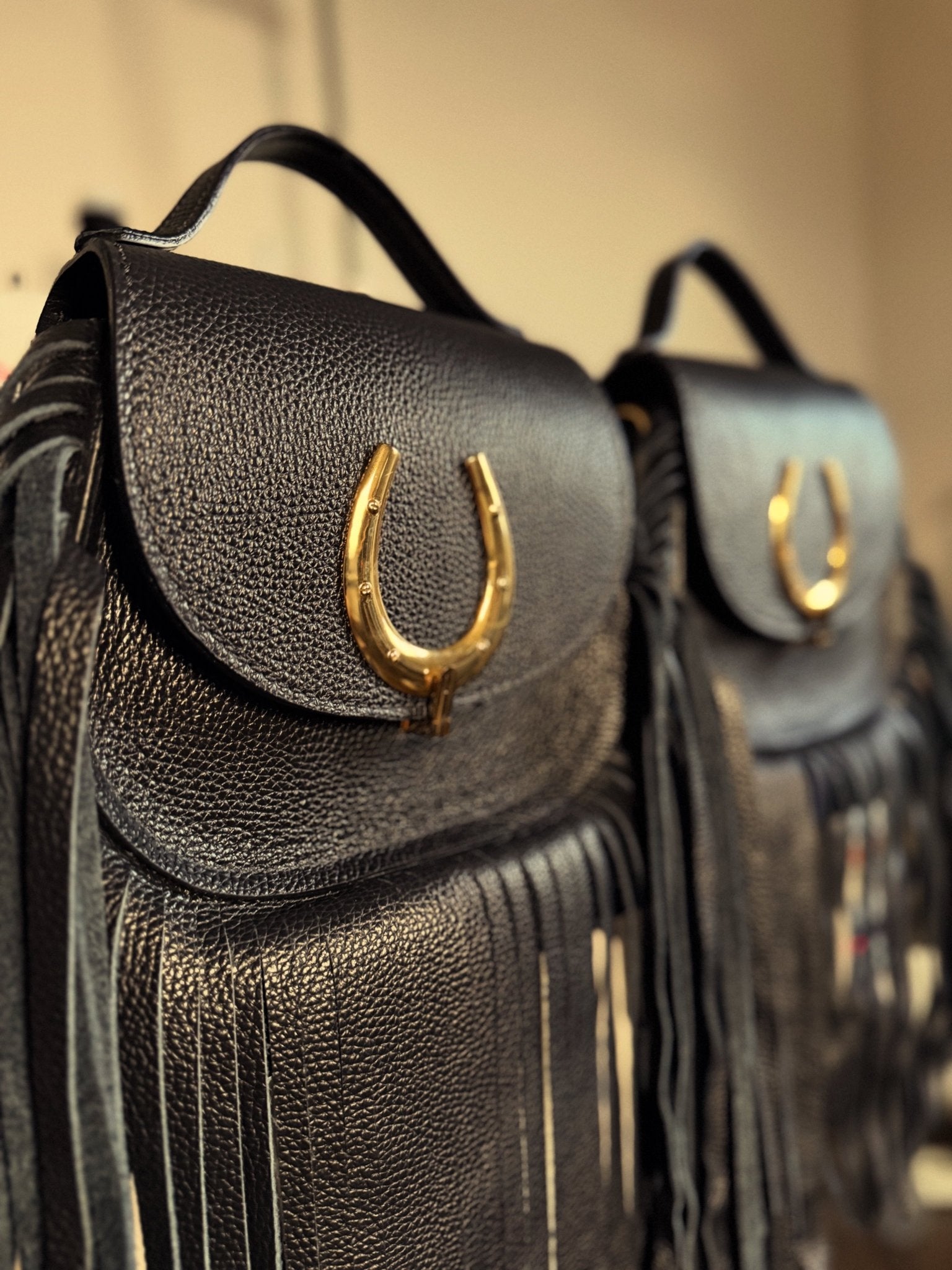 Pioneer Horseshoe Bag - MADE TO ORDER - LovLeathers