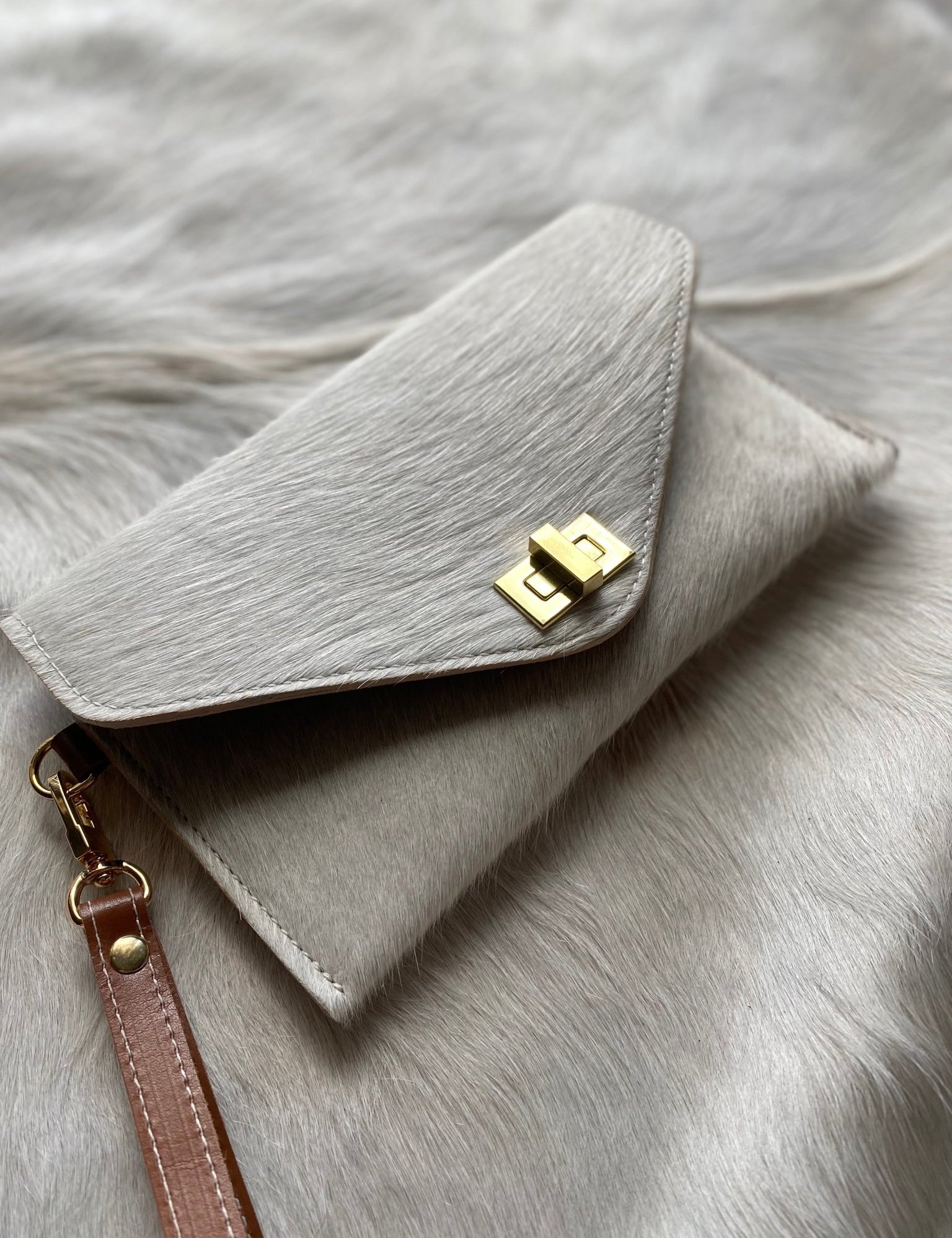 Cowhide Clutch - Blonde - LovLeathers