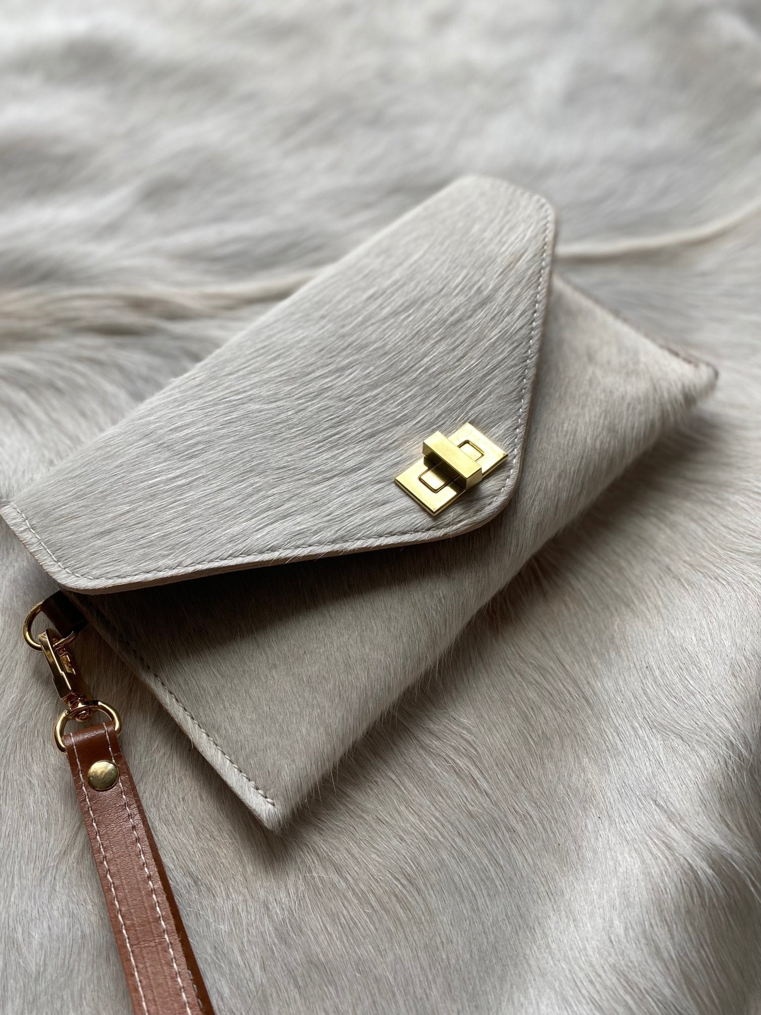 Cowhide Clutch - Blonde - LovLeathers