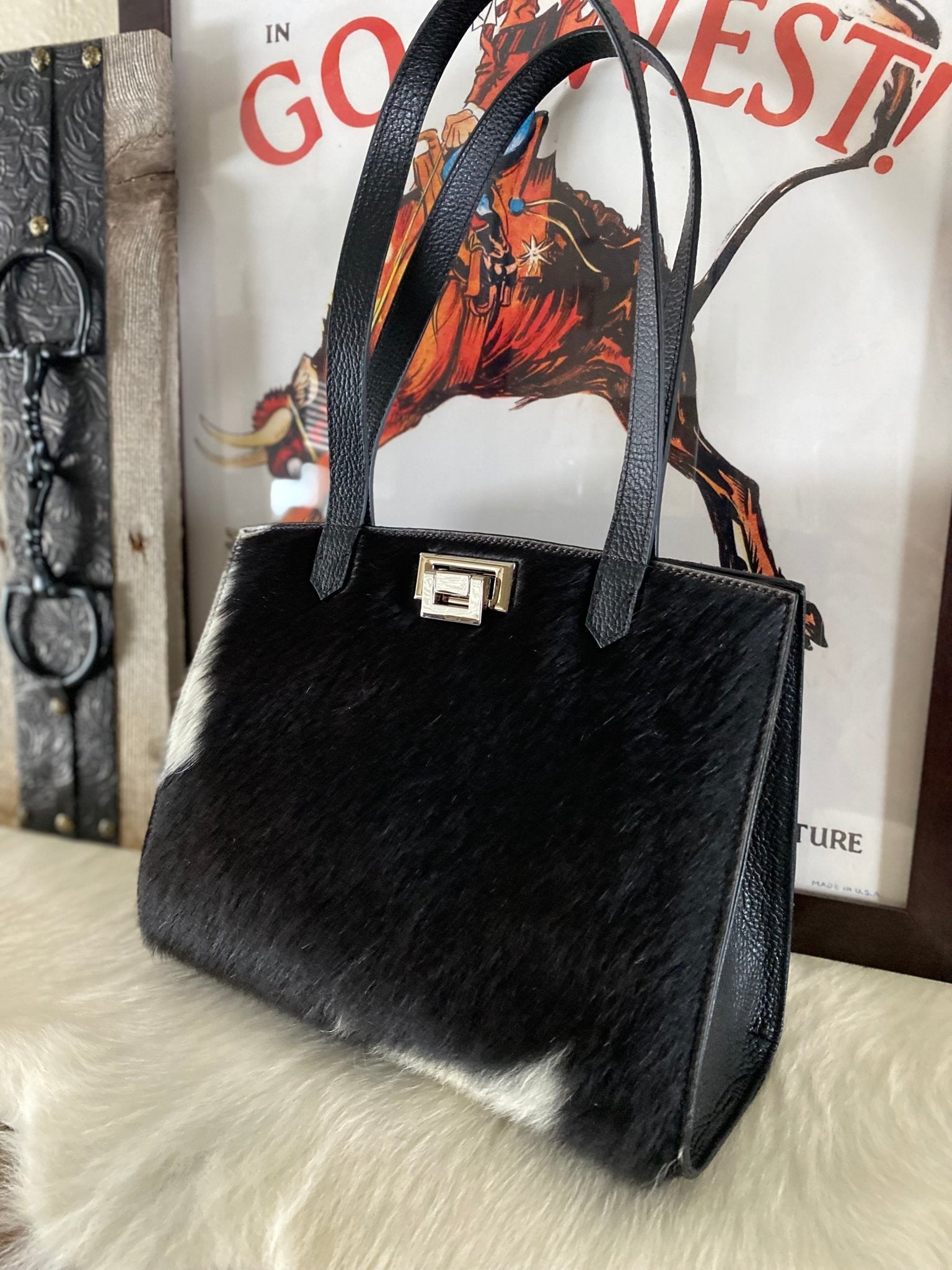 Cowhide B/W Tote bag - LovLeathers