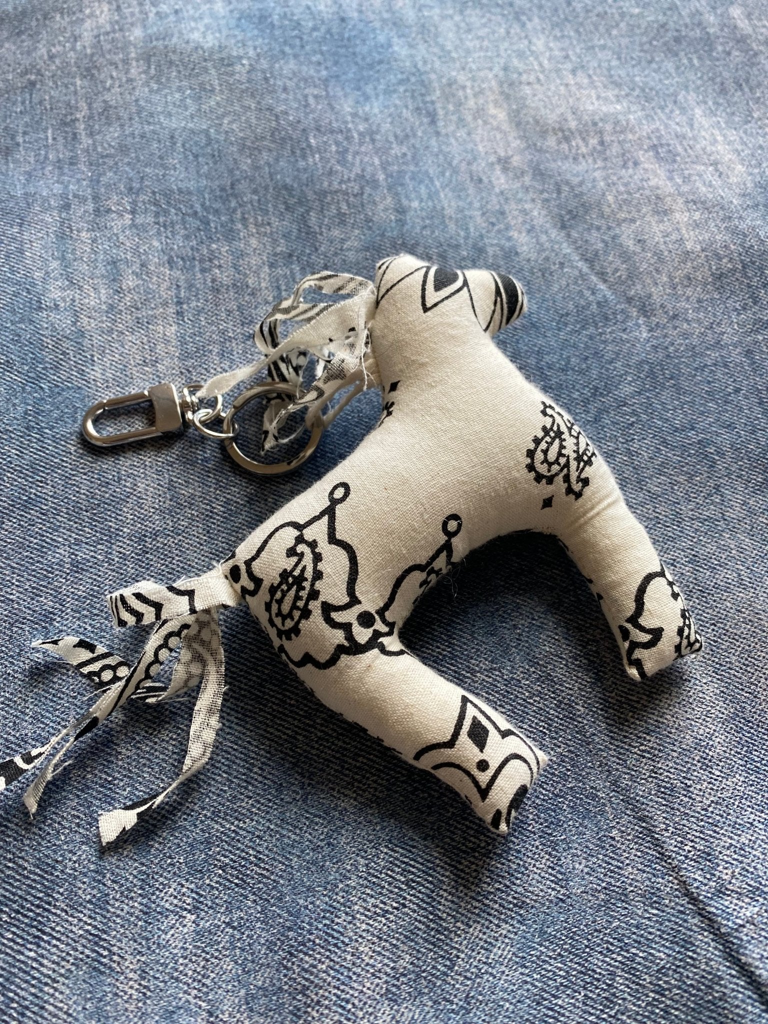 Horse Charm - White Paisley - LovLeathers