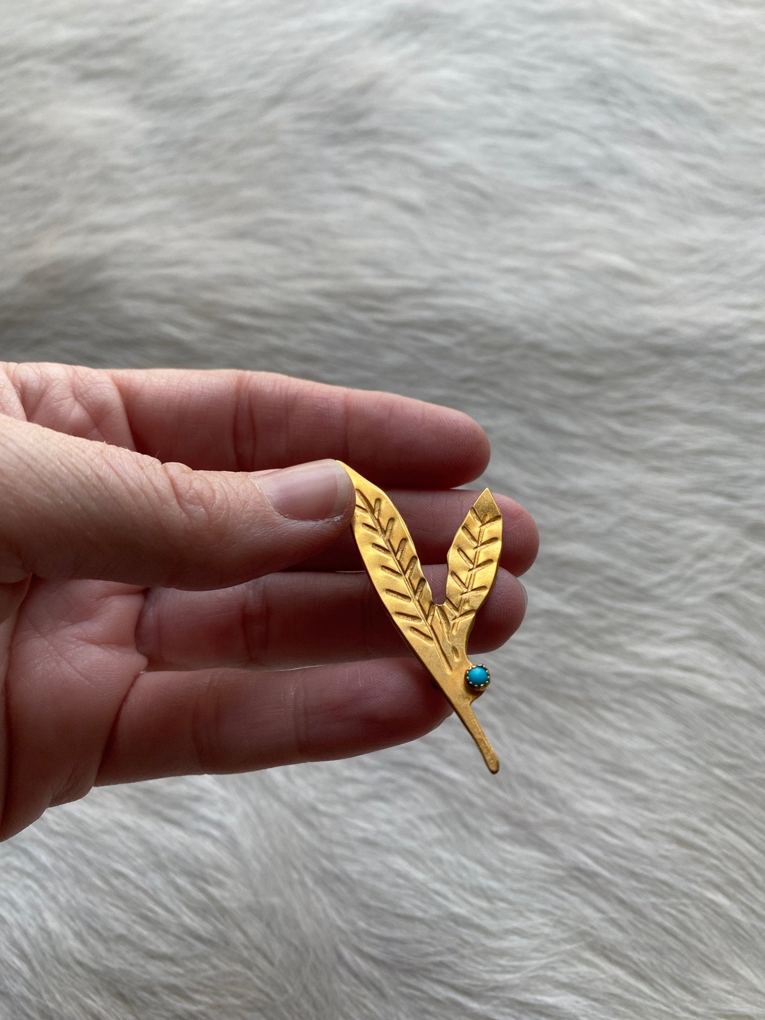 Gold Leaf Pin - LovLeathers