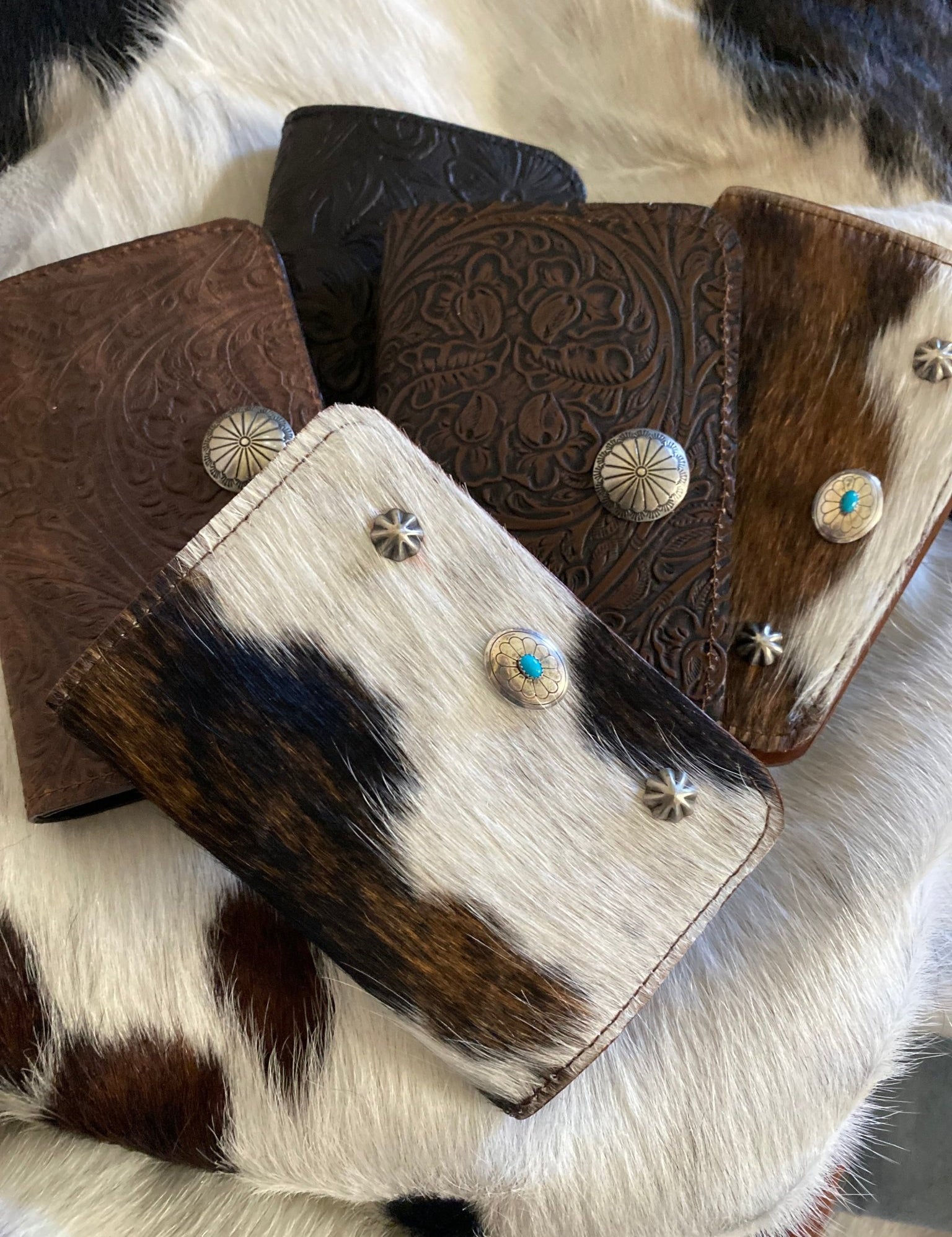 Cowhide Wallet - LovLeathers
