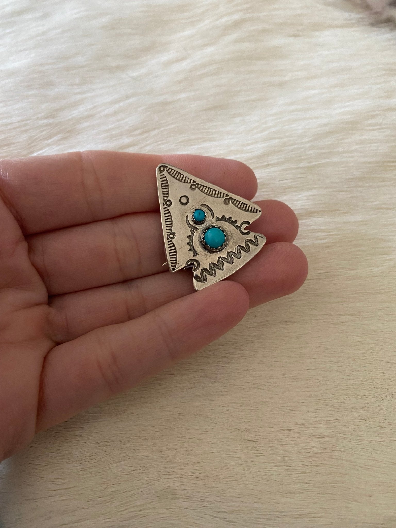 Arrowhead Brooch Pin - LovLeathers