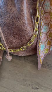 Styled Settler Bucket Bag - Cognac